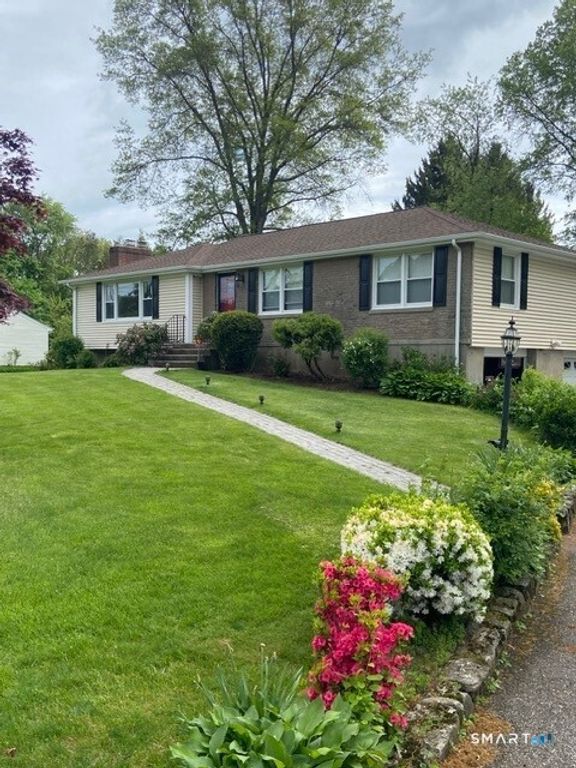 438 Clement Lane, Orange, CT 06477