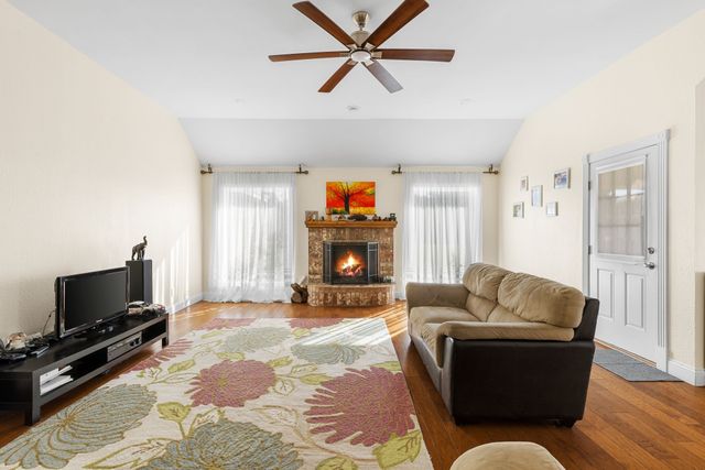 2609 Castle Road, Burleson, TX 76028