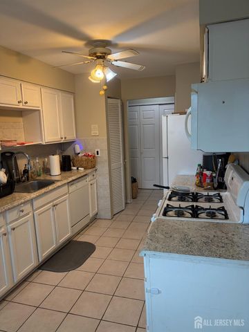 414 Sharon Court, Woodbridge Proper, NJ 07095