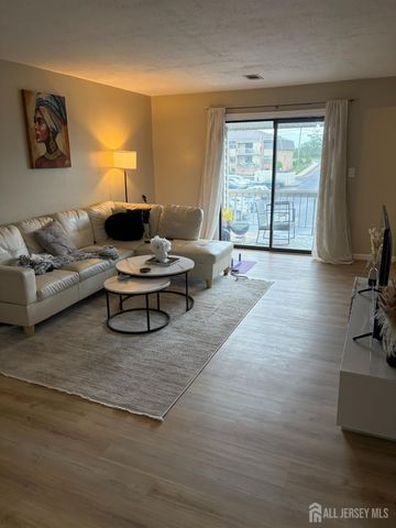 414 Sharon Court, Woodbridge Proper, NJ 07095