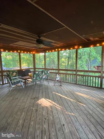 5228 CHIPPEWA PL, Alexandria, VA 22312