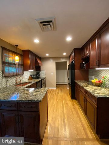 5228 CHIPPEWA PL, Alexandria, VA 22312