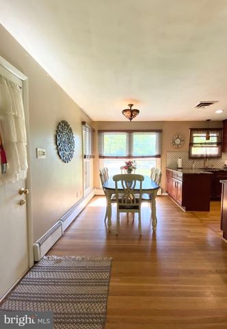 5228 CHIPPEWA PL, Alexandria, VA 22312