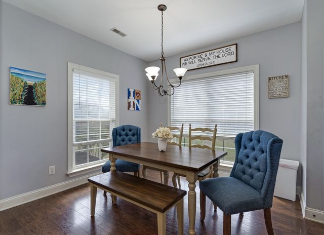 241 Drema Ct, Murfreesboro, TN 37127