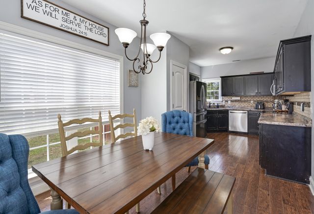 241 Drema Ct, Murfreesboro, TN 37127