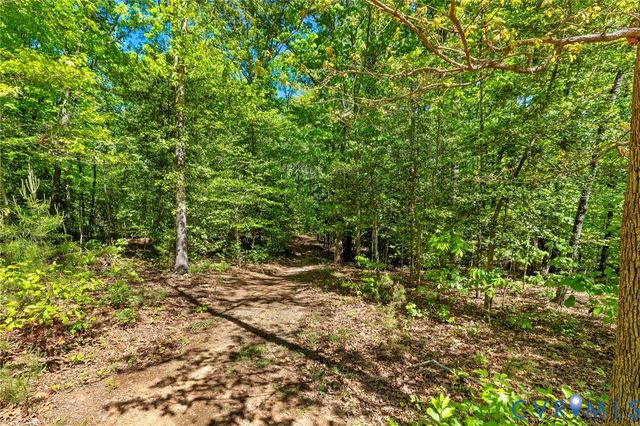3235 Three Chopt Rd, Gum Spring, VA 23065