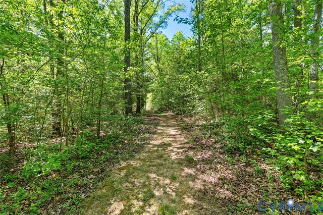3235 Three Chopt Rd, Gum Spring, VA 23065