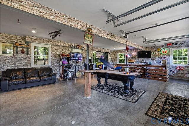 3235 Three Chopt Rd, Gum Spring, VA 23065