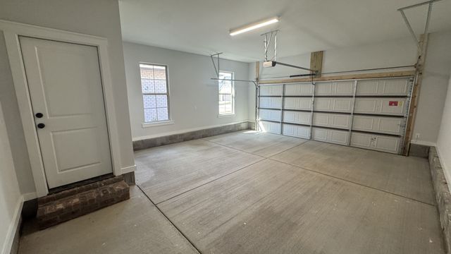 464 W Foxrun, Springfield, TN 37172