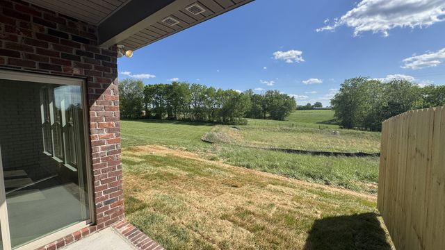 464 W Foxrun, Springfield, TN 37172