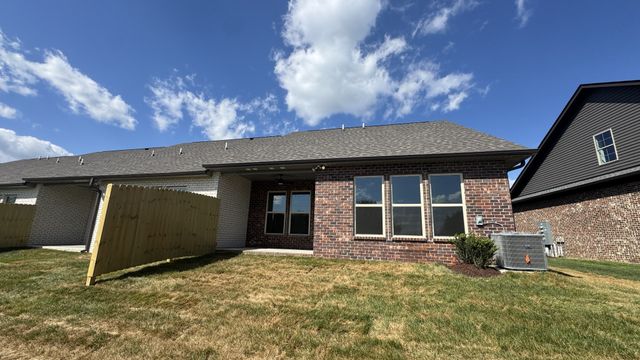 464 W Foxrun, Springfield, TN 37172