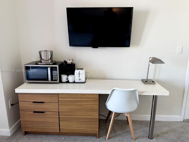 2602 E Hallandale Beach Blvd R1708, Hallandale Beach, FL 33009