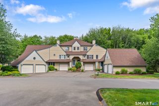14 L Hermitage Drive 14, Shelton, CT 06484