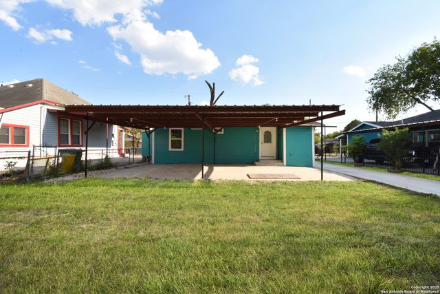 649 Kendalia, San Antonio, TX 78221
