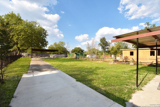 649 Kendalia, San Antonio, TX 78221