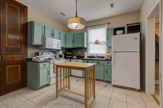 211 E 19th Street, Paris, KY 40361