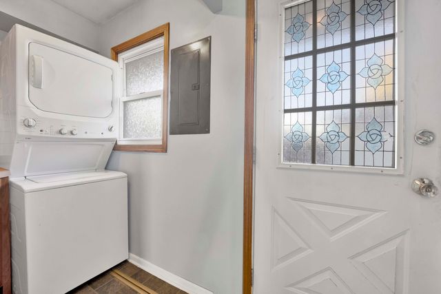 11257 S Pacific Drive, Worth, IL 60482