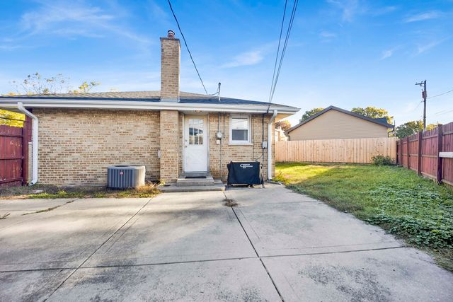 11257 S Pacific Drive, Worth, IL 60482