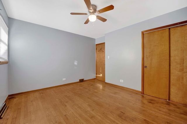 11257 S Pacific Drive, Worth, IL 60482