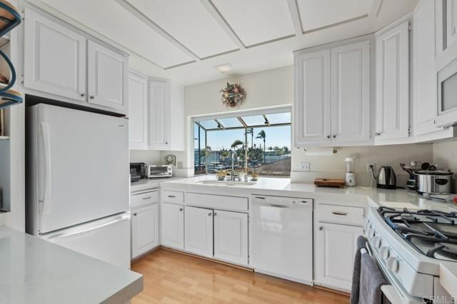 966 C Avenue, Coronado, CA 92118