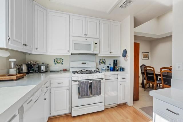 966 C Avenue, Coronado, CA 92118