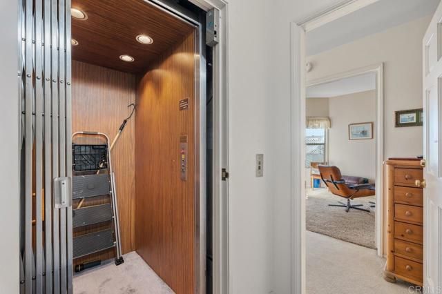 966 C Avenue, Coronado, CA 92118