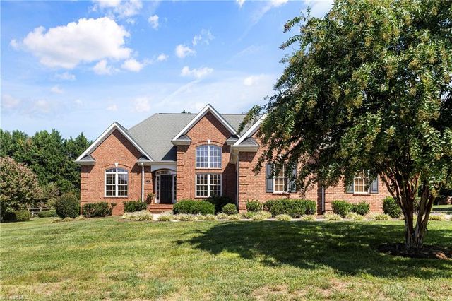 123 Meadows Edge Drive, Advance, NC 27006