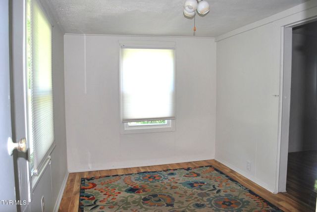 1201 North Barton Street, Johnson City, TN 37604