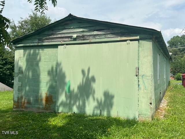 1201 North Barton Street, Johnson City, TN 37604