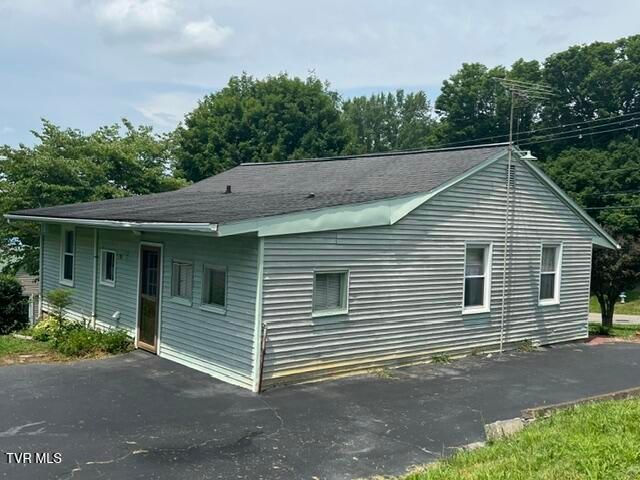 1201 North Barton Street, Johnson City, TN 37604