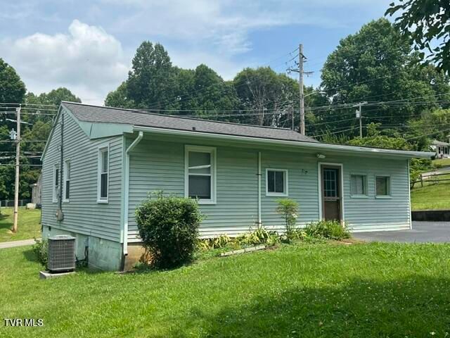 1201 North Barton Street, Johnson City, TN 37604