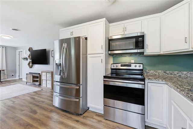 8230 Cherokee Street, De Soto, KS 66018