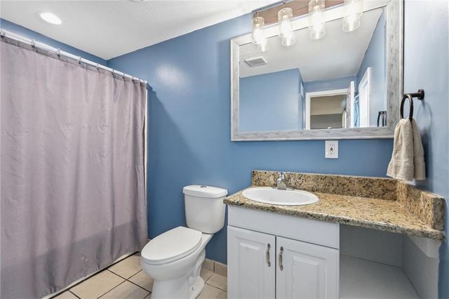 8230 Cherokee Street, De Soto, KS 66018