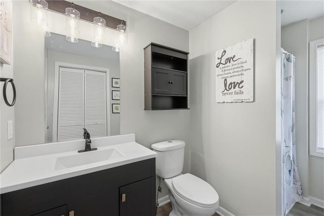 8230 Cherokee Street, De Soto, KS 66018