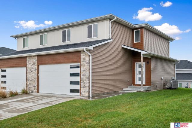 5024 W Amarillo Drive, Lincoln, NE 68528