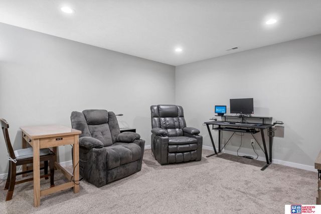 5024 W Amarillo Drive, Lincoln, NE 68528