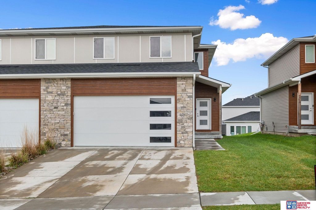 5024 W Amarillo Drive, Lincoln, NE 68528
