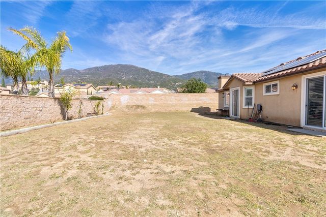 6654 N Ofelia, San Bernardino, CA 92407