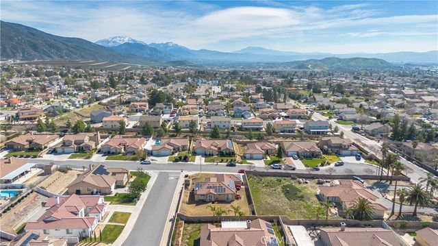 6654 N Ofelia, San Bernardino, CA 92407