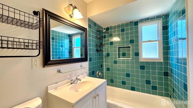 69 Mercer Street, Metuchen, NJ 08840
