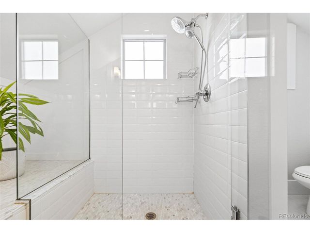 980 Elm St, Denver, CO 80220