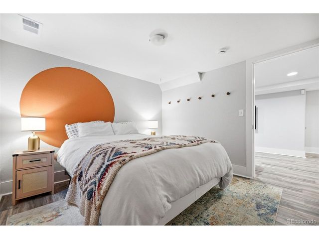 980 Elm St, Denver, CO 80220