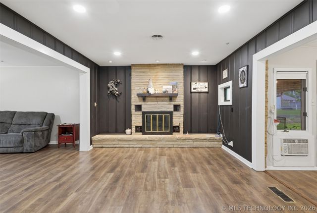 228 S Bell, Vinita, OK 74301
