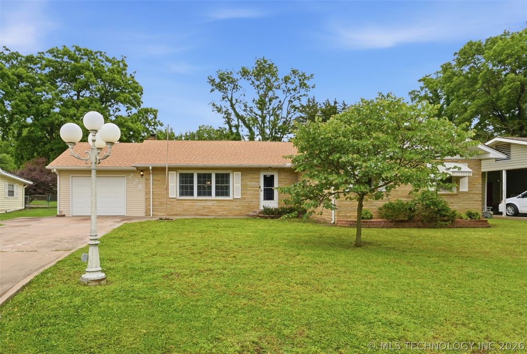 228 S Bell, Vinita, OK 74301