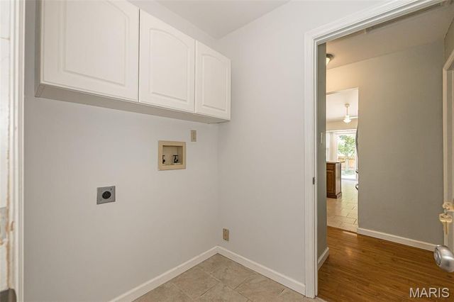 1600 Summerpoint Drive, Fenton, MO 63026