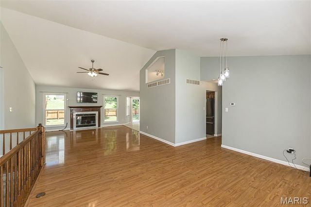 1600 Summerpoint Drive, Fenton, MO 63026
