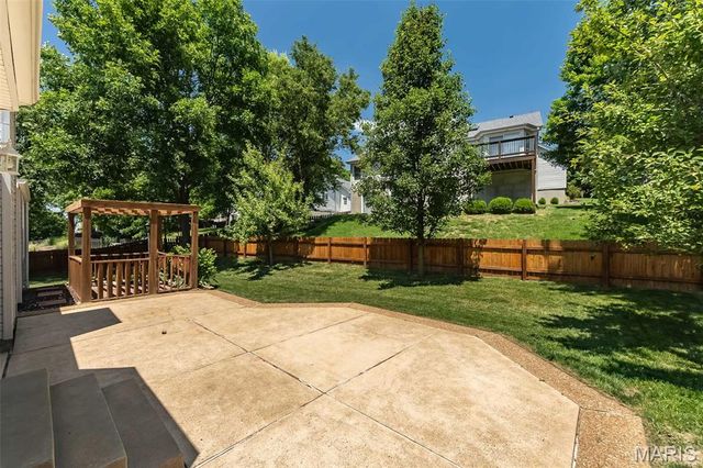 1600 Summerpoint Drive, Fenton, MO 63026