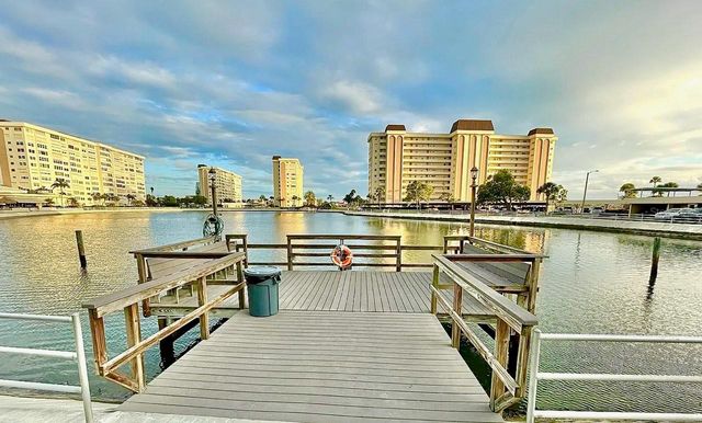 4575 COVE CIRCLE 703, St Petersburg, FL 33708