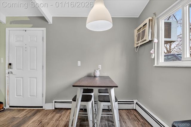 1307 S Carlson Street, Westland, MI 48186