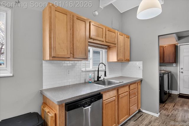 1307 S Carlson Street, Westland, MI 48186